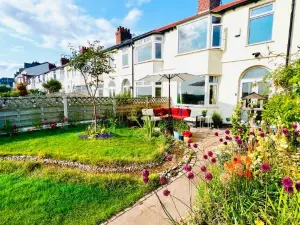 Liverpool - Cosy Jazzy Beach Home!