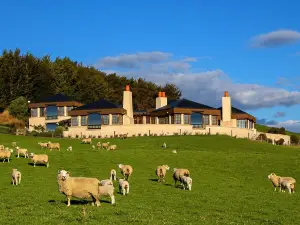 Cabot Lodge