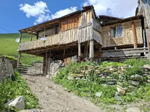 Adishi Guest House Zhora Kaldani