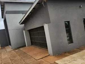 Beautiful 4bed 4 bath home overlooking Nandoni Dam, Thohoyandou