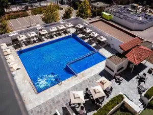 นอกซี โรงแรม