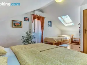 Awesome Home in Mali Losinj with 2 Bedrooms and Wifi
