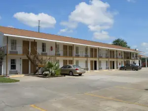 Glennville Inn