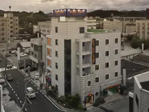Gongju Singwan Just Stay Hotel