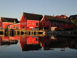 Smugglers Cove Inn