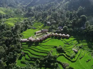 Hoang Su Phi Lodge