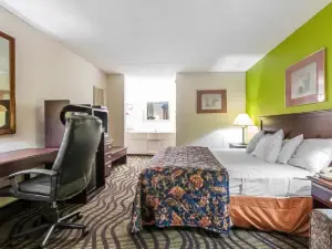Days Inn by Wyndham Calhoun GA I-75 and US-41
