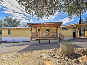 Riverfront Pipe Creek Home w/ Kayaks & Grill!