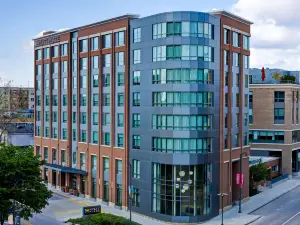 Hyatt Place Bloomington / Normal