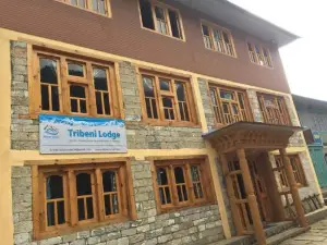 Tribeni Lodge Restaurant And Bar