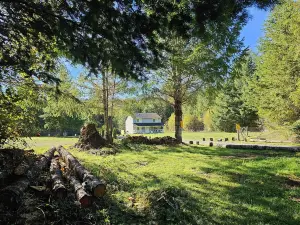 Modern House, sleeps 10, 15 Minutes to the Entrance of Mt.Rainier.