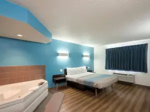 Motel 6 Rothschild, WI