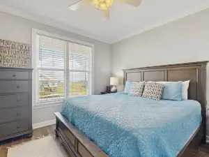 Stunning home w/ direct ocean views, private hot tub & grill - dogs welcome