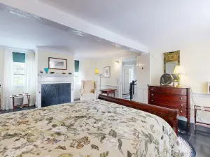 Nickels-Sortwell House
