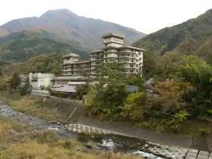 Shimobe Hotel