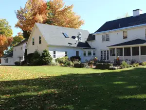 King Hill Inn & Kitchen