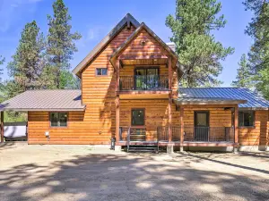 Newly Renovated Garden Valley Cabin w/ Hot Tub