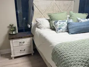 South Williamson Suites 8br 6 bath