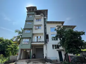 Nadkar Holiday Inn
