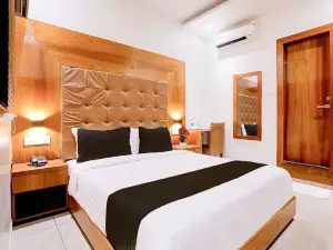 Townhouse Oak Titvala Railway Junction