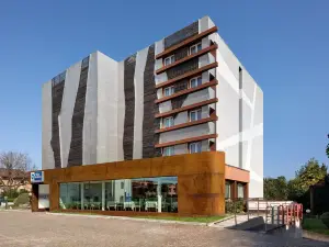 โรงแรมเบสท์เวสเทิร์น คอนติเนนตัล