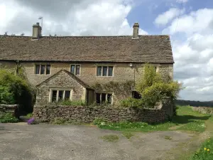 189 April Cottage