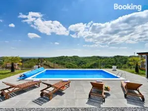 Stunning Home in Vinica Breg with Outdoor Swimming Pool, Sauna and 3 Bedrooms