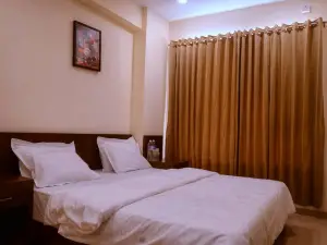 Malhar Grand
