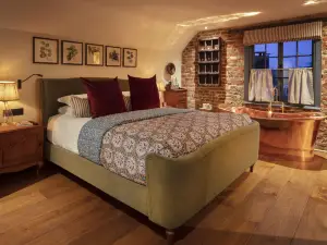 The Leicester Arms Country Inn