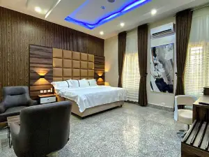H5 Hotel and Apartments