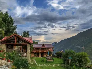 Himalyan Kothi Kais