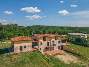 Villa Tuscia Apartments