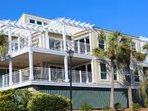 Ocean View and Modern Decor - Stunning Atrium Villa Retreat