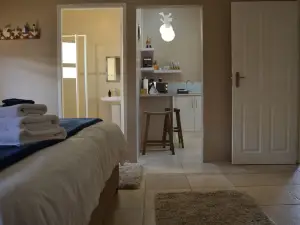 Caulfield Self Catering