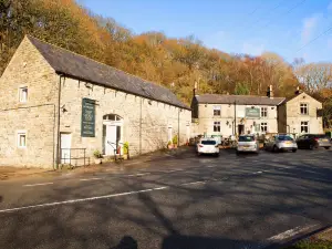 The Ladybower Inn