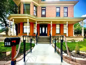 แฟรงคลิน แฟบ แกลเลอรี เฮาส์