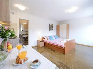 Guest House Rooms Rose