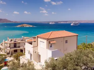 Manos Apartments