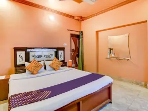 Spot on 72002 Hotel Sarojani Palace
