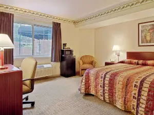 Days Inn by Wyndham Cleveland Lakewood