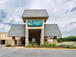 謝南多厄河谷凱藝酒店