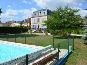 Logis Hotel Domaine du Cheval Blanc