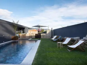 Abraços Dos Avós - Casas de Aldeia
