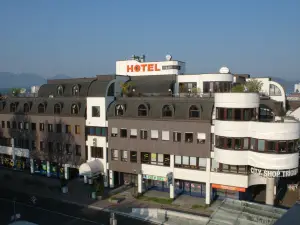 Skycity Hotel Atrigon