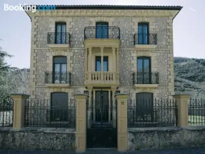 Casa Montero