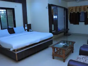 Mayura Lodge Residency