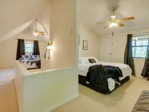 Family-Friendly Afton Cabin with Porch and Fire Pit!