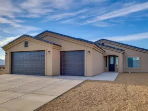 Modern Fort Mohave Home w/ Patio & Grill!