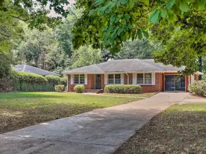 Decatur Home w/ Yard ~ 9 Mi to Downtown Atlanta!