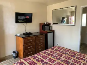 Jerry's Motel